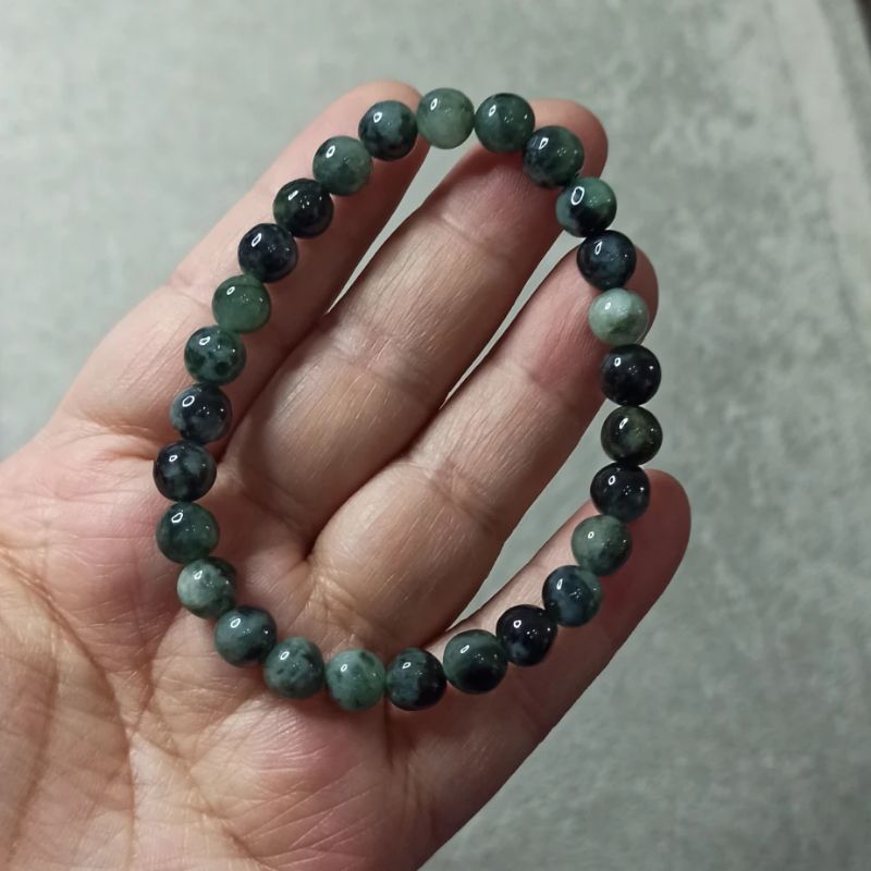天然翡翠深色绿底飘花手串圆珠
