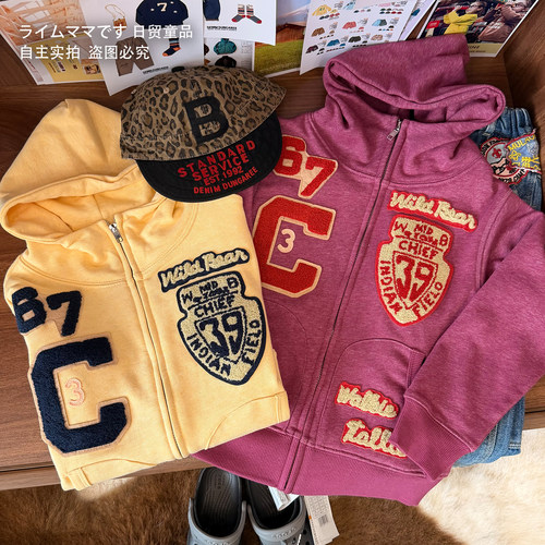 日系复古男童连帽拉链徽章卫衣