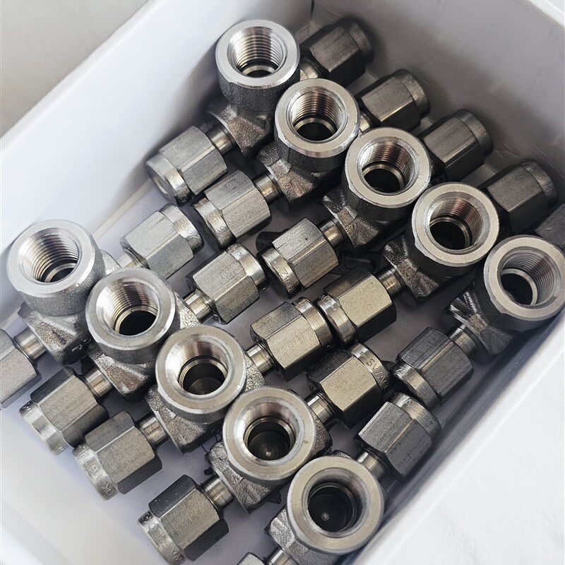 世伟洛克SS-200-3TTF不锈钢卡套管接头,内螺纹支管三通