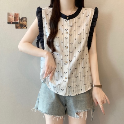 实拍胖MM2026夏季新款设计感韩系时尚木耳边无袖重工刺绣背心小衫