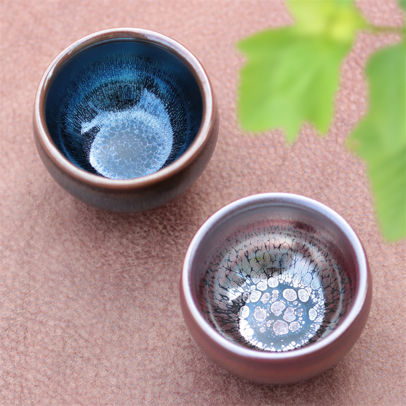 斑纹均匀，釉面温润，原矿釉高温烧制铁胎