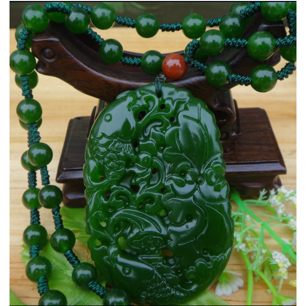 玉器新疆和田碧玉金鱼 莲花男女款吊坠 精雕连年有余；鱼满绿吊坠