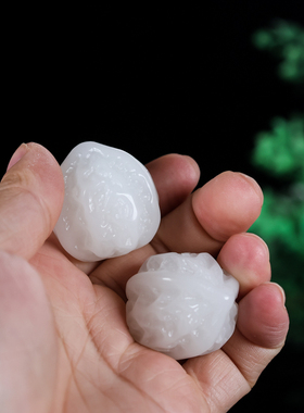 新疆和田玉羊脂白玉核桃手把玩件玉核桃健身球玉手玩件小摆件玉饰
