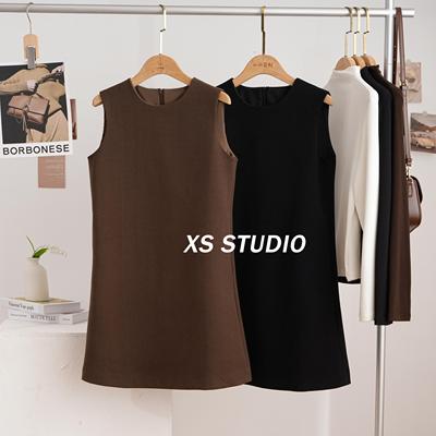 毛呢法式气质纯色无袖连衣裙