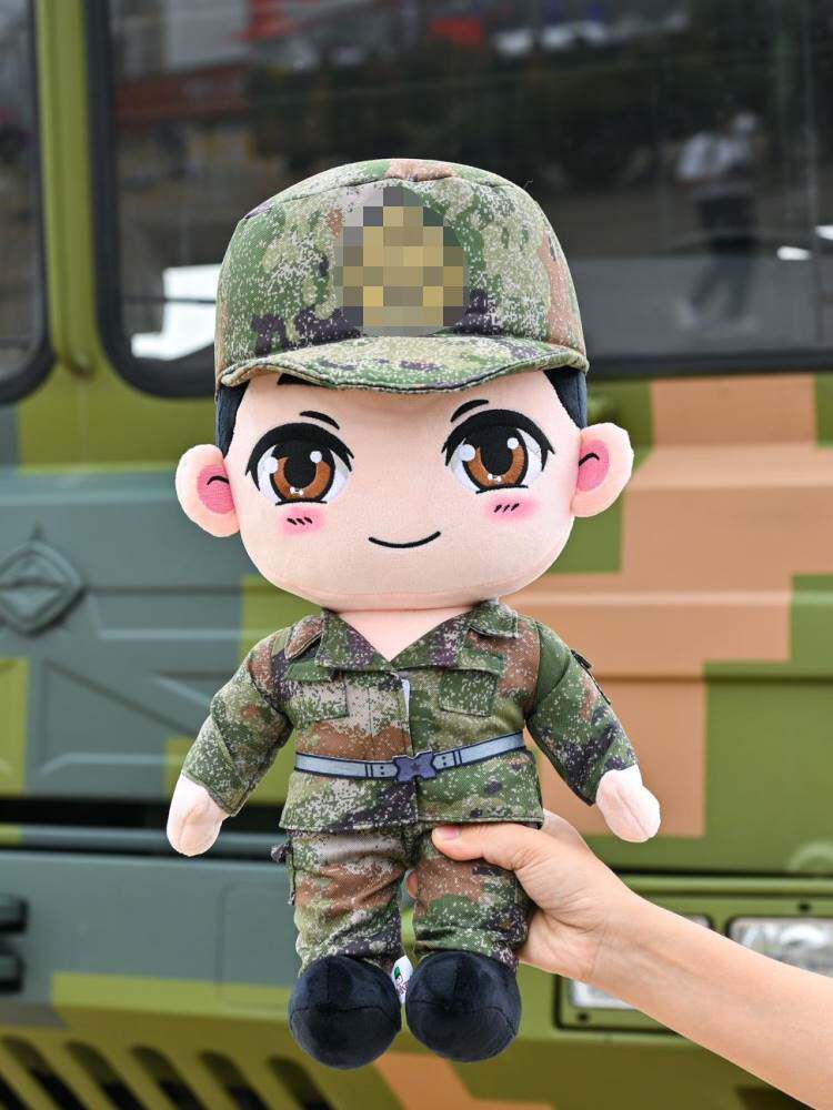 兵小萌军人公仔送礼物兵哥曾小萌娃娃军恋男女星空军婚布娃娃正版