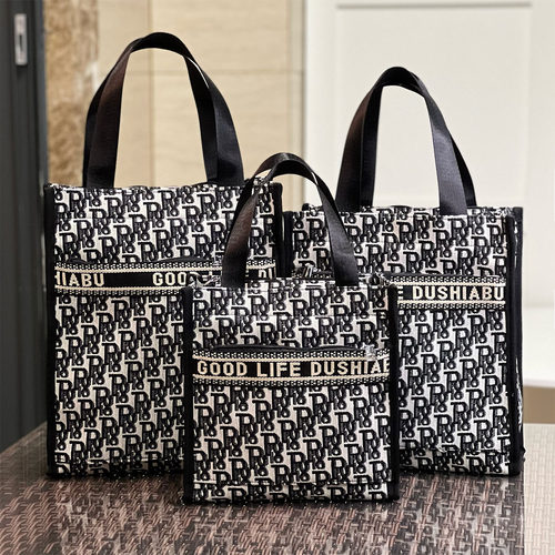 时尚大容量饭盒袋百搭休闲手提包