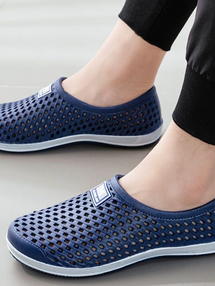 2025 NEW CAVE SHOES FOR MEN AND WOMEN BREATHABLE BAOTOU KOREAN VERSION COUPLE ANTI SLIP CHEF WORK PLACE SPORTS RUNNING SANDALS