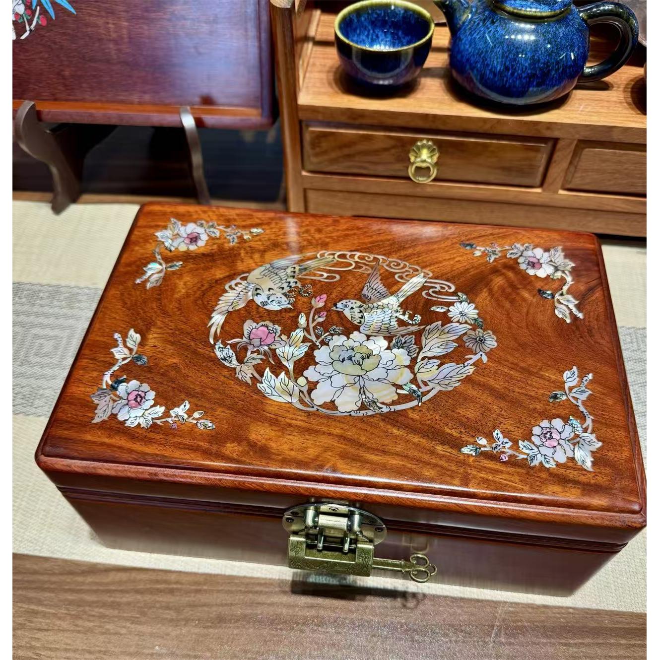 缅甸花梨木螺钿彩贝收纳盒实木桌面首饰盒复古带锁珠宝收藏盒子