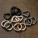 五金户外登山扣汽车钥匙扣男女腰挂扣背包挂钩爱心扣弹簧扣挂饰扣