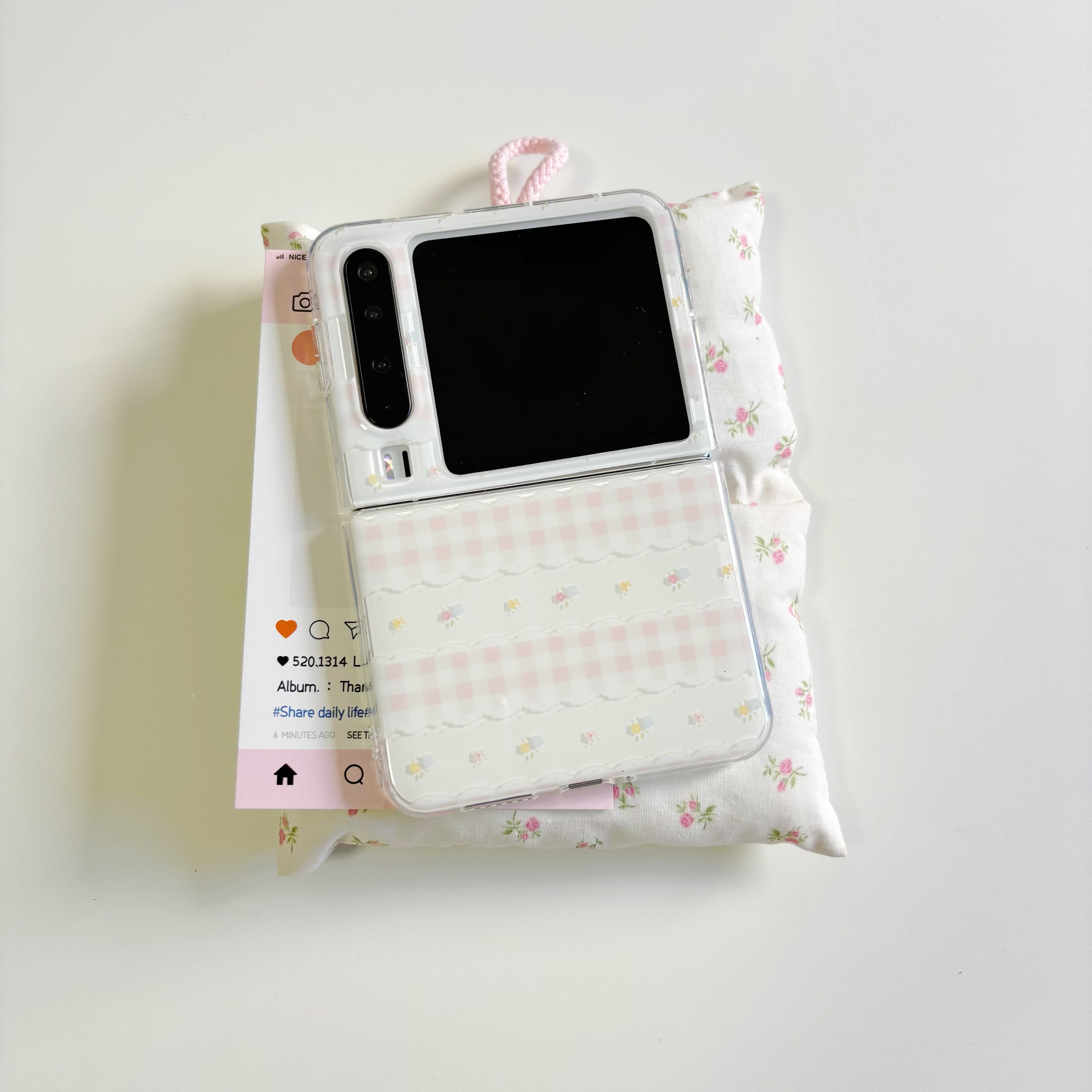 ins奶油风白底蕾丝格纹碎花适用于华为purax手机壳自动适用于小米mixflip2保护套适用于三星zflip7软边壳