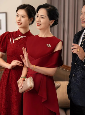 腊月穿的喜婆婆装正月冬天中国风大红色平时可穿大气妈妈婚宴礼服