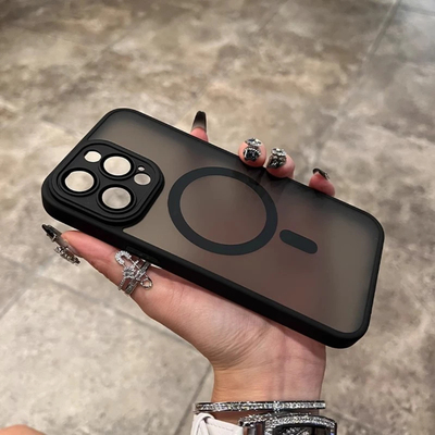 ip17带镜头膜肤感磨砂磁吸硅胶壳