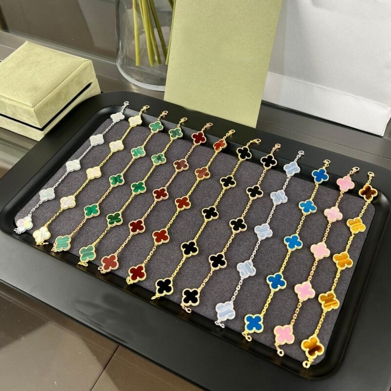 18K玫瑰金红玉髓白贝五花四叶草手链女轻奢首饰叠戴手饰黄金贝母