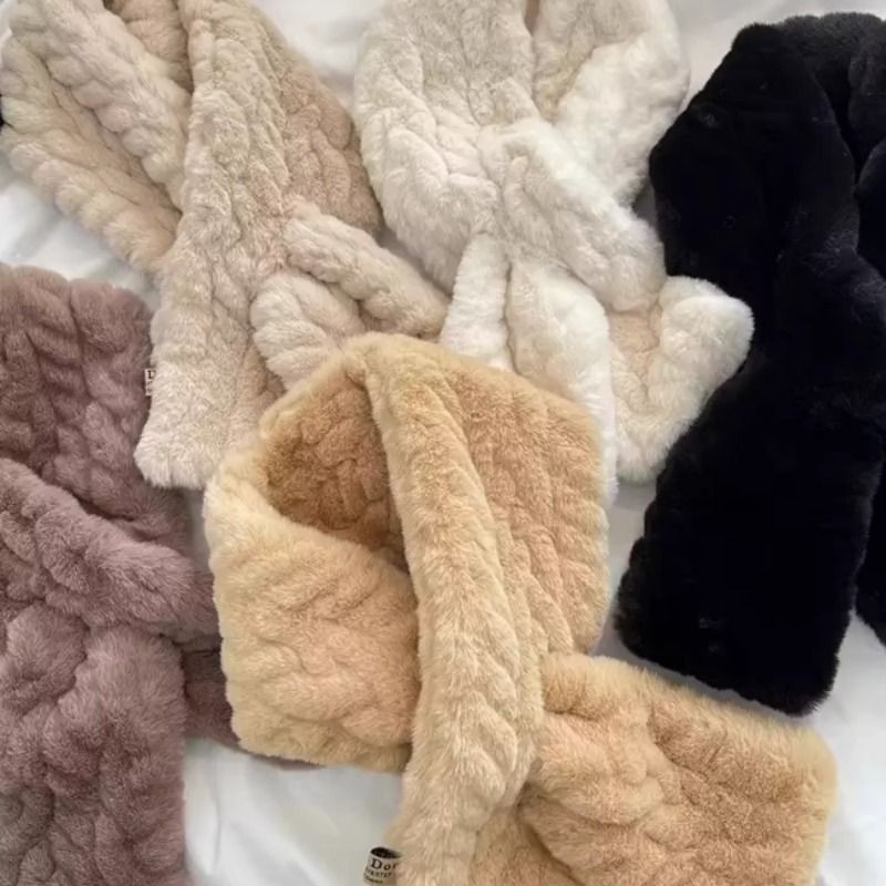 女冬季护颈百搭可爱仿獭兔毛绒保暖假领气质交叉小围脖毛毛领围巾