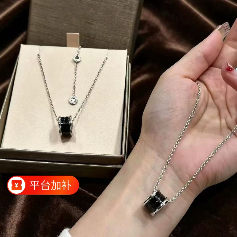 慈善小红人黑陶瓷项链小蛮腰弹簧吊坠满钻锁骨链轻奢高级百搭送人