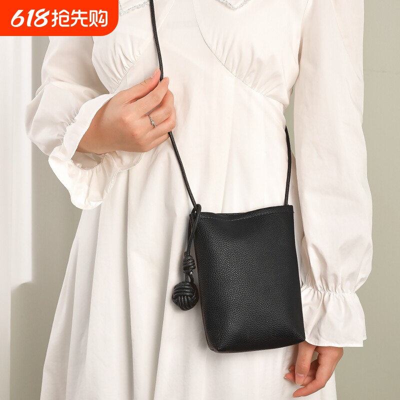 2025新款手机包女斜挎迷你小包包装手机皮袋竖挂脖便携手腕零钱包