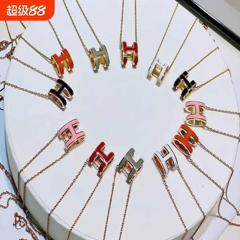 高版字母珐琅专柜级锁骨H项链图片