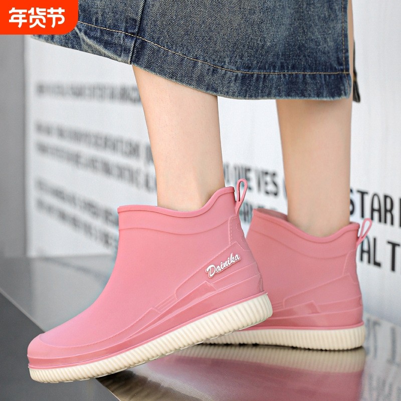 新款韩版时尚雨鞋女短筒女士雨靴加厚雨林徒步防水防滑耐磨加绒保