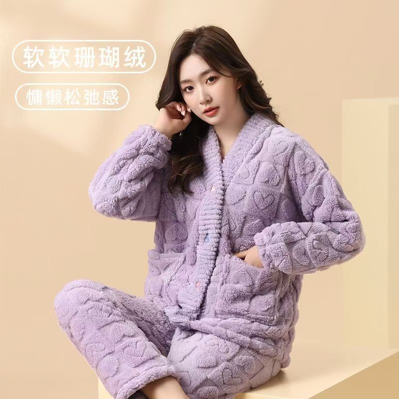 女款聚酯纤维保暖睡衣珊瑚绒舒适
