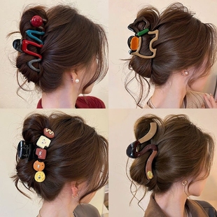 抓夹发夹设计款波浪珍珠撞色大号女2025高级感后脑勺鲨鱼夹子发饰