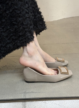 2026年新款法式杏色方扣平底内增高单鞋女浅口鞋子通勤方头奶奶鞋