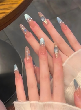 清冷蓝色爆闪猫眼穿戴甲中长款2025年新款高级感短款夏日美甲贴片