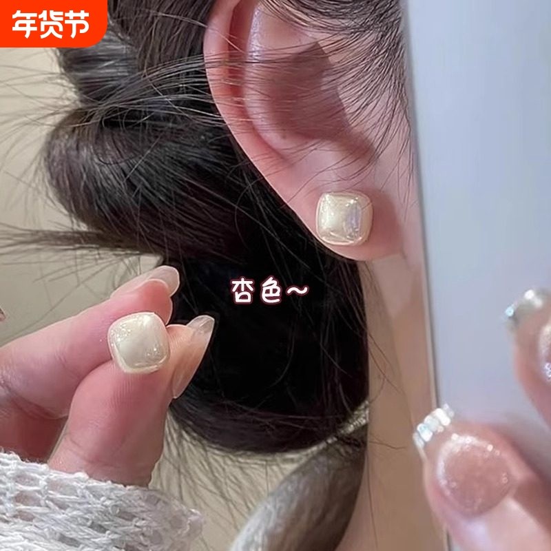 S925纯银珍珠耳钉轻奢高级感气质大气耳环养耳洞精致小巧耳饰女