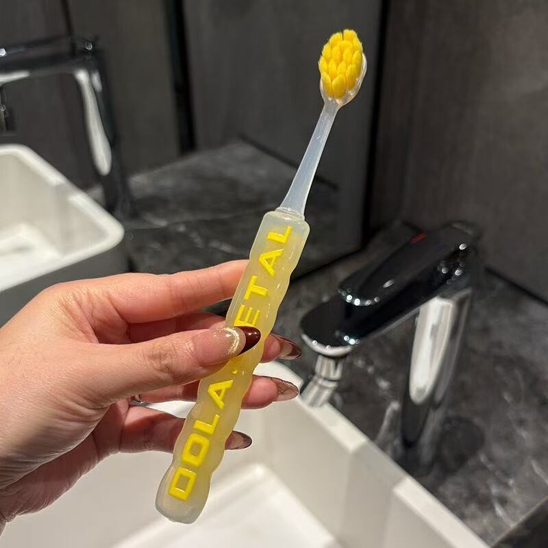 高颜值果冻多巴胺软毛敏感护龈齿情侣家庭家用成人牙刷清洁宽头