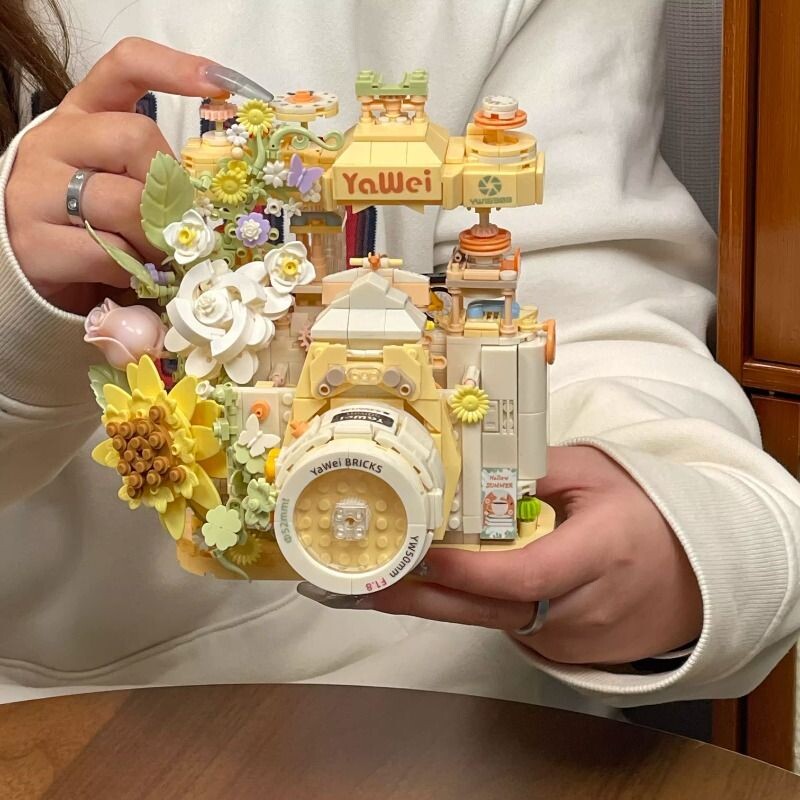 积木拼装花玩具手工diy摆件2026新款相机复古新年礼物送闺蜜女