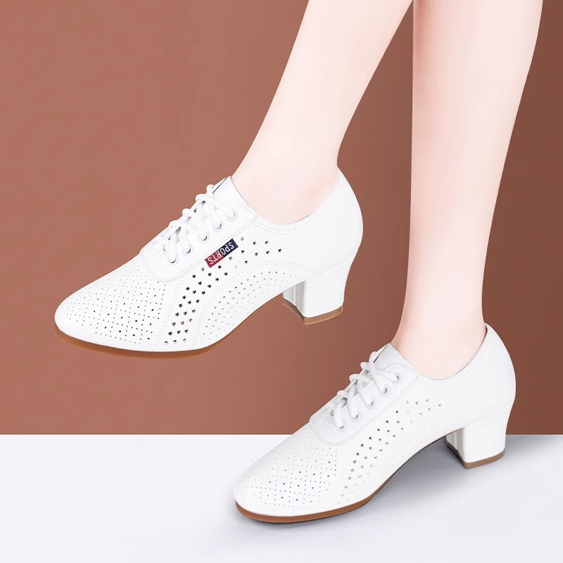 广场舞鞋中跟舒适妈妈鞋舞蹈鞋女成人软底粗跟跳舞鞋白色拉丁舞鞋