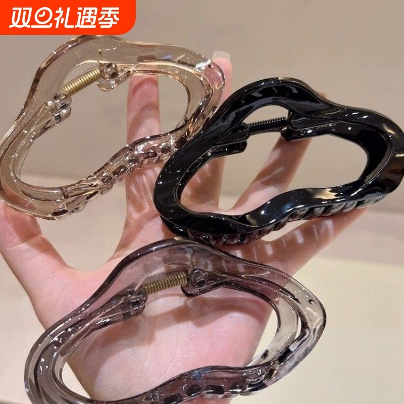 夏季新款大号鲨鱼抓夹云朵夹冰透高级感发饰大号抓夹气质百搭发饰