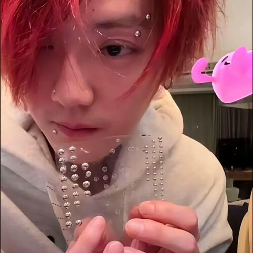 自带背胶假眉钉鼻钉贴唇钉免打孔粘贴无洞夹鹿晗同款随意