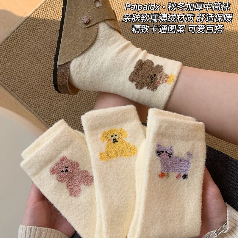 卡通毛绒袜子女秋冬加厚加绒保暖中筒袜可爱百搭居家睡眠地板袜