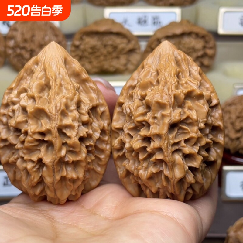 高货精品文玩核桃招财鼠收藏级天然野生老年人盘核桃女士手把件