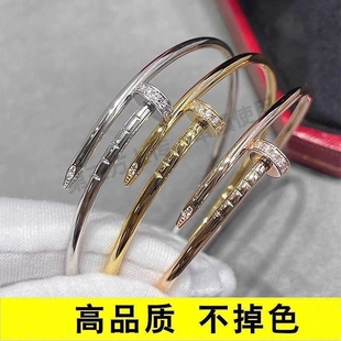 18K玫瑰金不掉色轻奢情侣手环礼物白金黄金 高级感钉子手镯男女款