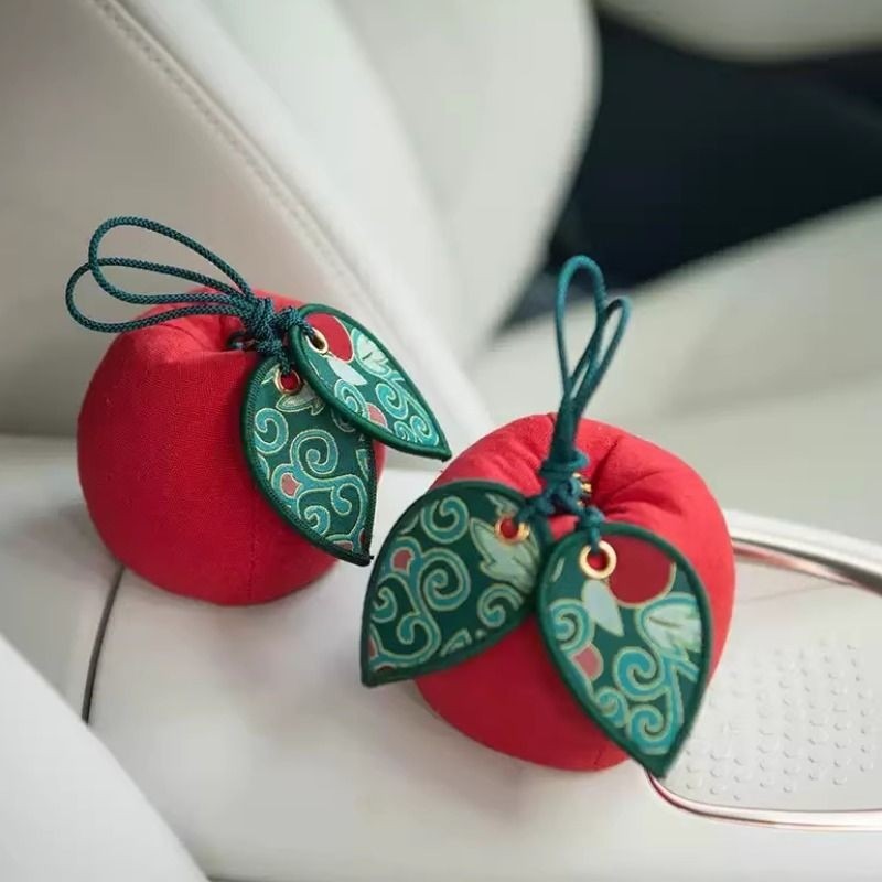 汽车活性炭新车除甲醛除异味车内专用竹炭包饰品礼物高级车载摆件