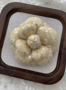 早秋质感新款小香风山茶花胸针