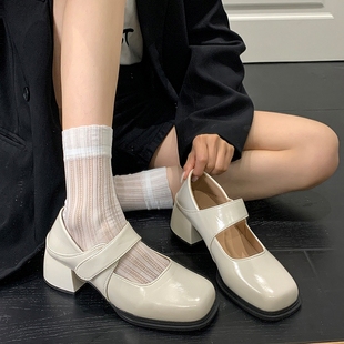 百搭复古英伦风通勤单鞋 新款 女2025秋季 粗跟增高浅口玛丽珍小皮鞋