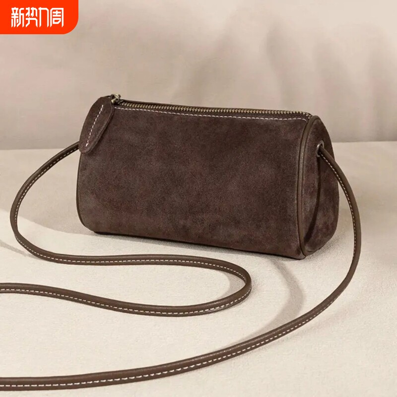 2026新款小众时尚休闲复古高级水桶包单肩女包老花圆筒包斜挎黑色