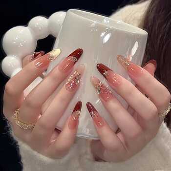 穿戴甲中长款新年新款轻奢红色法式猫眼显白手工高级感美甲贴杏仁