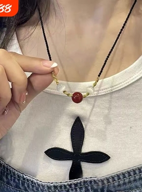 红玛瑙转运珠情侣黑绳编织项链女款2024新款吊坠锁骨链链配饰貔貅