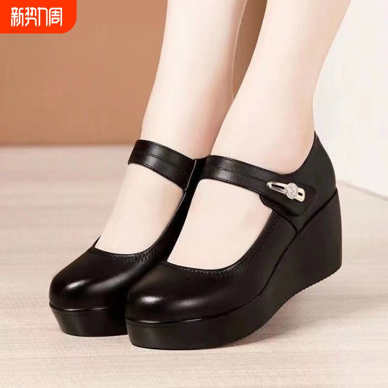 软皮单鞋女2025秋季新款软底中年妈妈鞋坡跟鞋工作皮鞋平底中跟