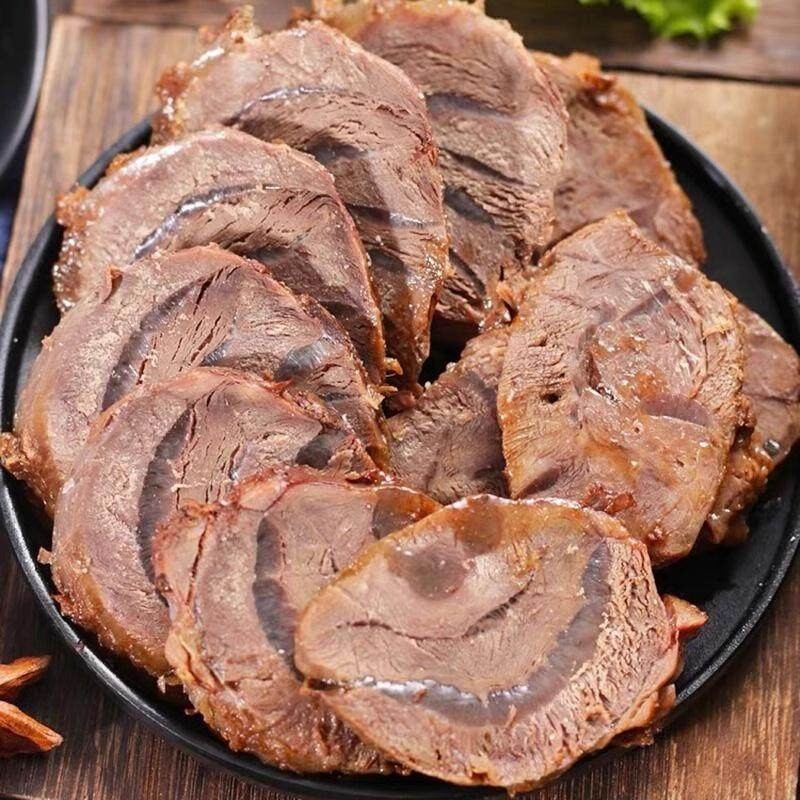 正宗酱鹿肉酱香四溢开袋即食真酱腱子下酒好菜礼盒装梅花鹿新鲜