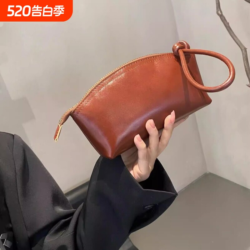 山叩高级感日本软皮包女手拿包多功能化妆包时尚真皮质感女款手包