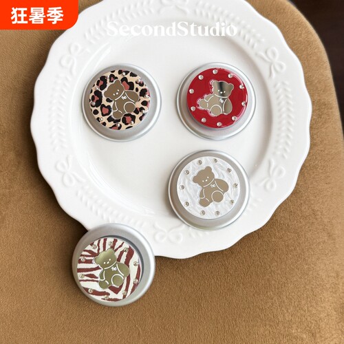 小众原创镜面小熊创意可爱红色磁吸支架复古豹纹手机支架气囊白色