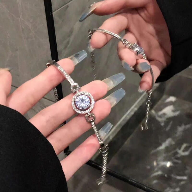 轻奢锆石手链女夏ins小众设计高级感2024年新款精致闺蜜女生手