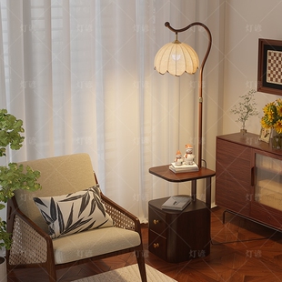 落地灯实木床头柜一体中古风卧室高级感客厅沙发旁边氛围边几台灯