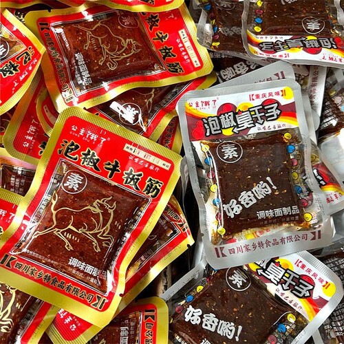 泡椒臭干子素牛板筋网红辣条儿时怀旧麻辣解馋小零食散装好吃童年