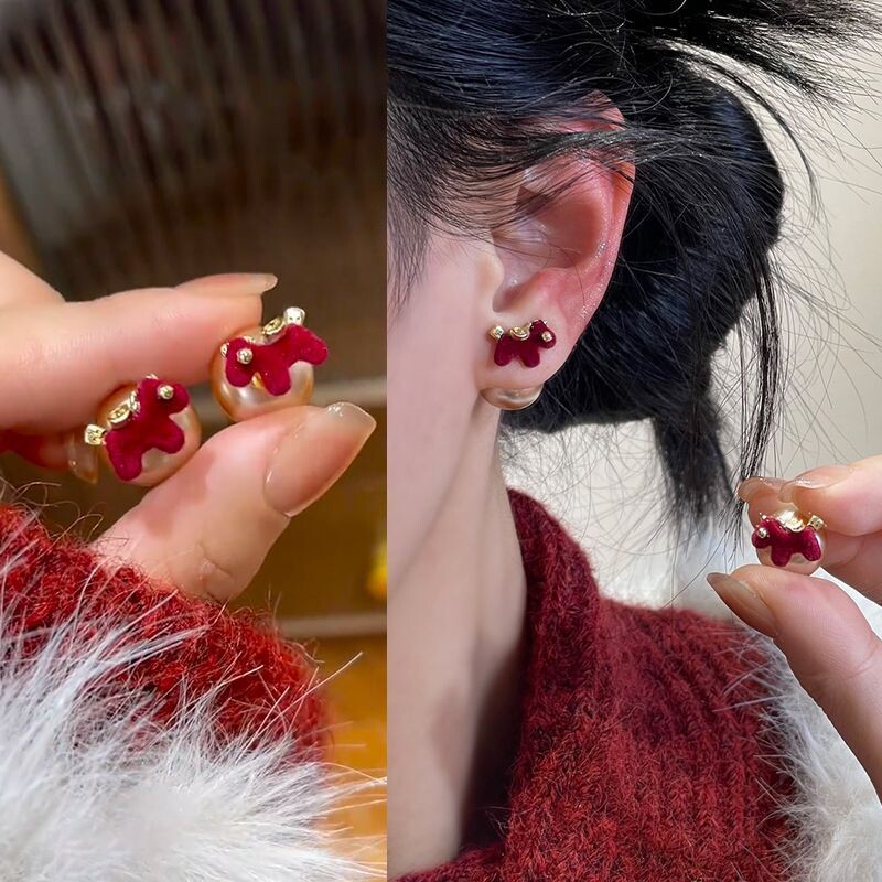 过年红色丝绒小马香槟珍珠耳钉女2026新年小众时尚百搭气质耳环