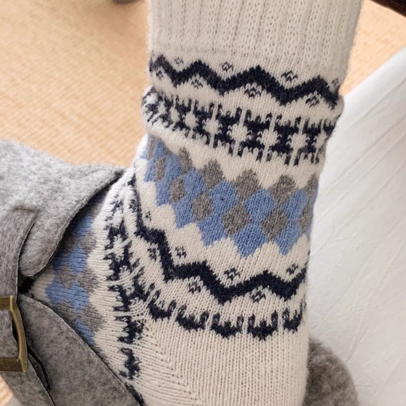 5色费尔岛菱格秋冬保暖日系复古名族风羊毛袜厚款堆堆袜月子袜